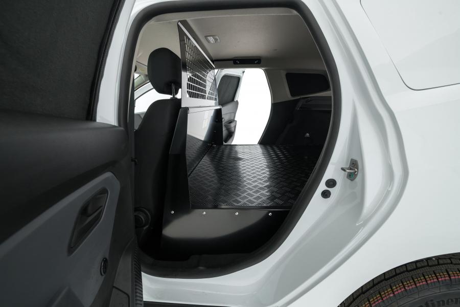 Интерьер Dacia Duster Fiskal 2018 года  (фото 10 из 13)